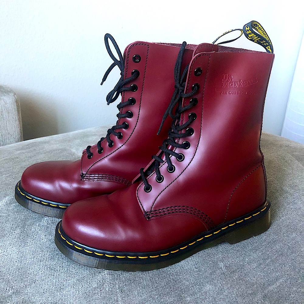 Maroon Dr. Martens- Men’s Size 7
